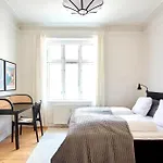 Huge Modern & 2br Loft Apartment *