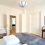 Huge Modern & 2br Loft